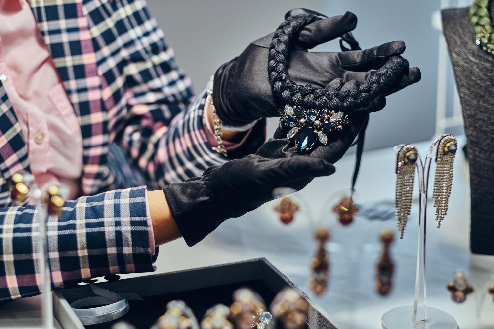 Learning a hand craft skill can be a smart way to earn extra income without needing a large business capital. Many handcraft businesses can be started from home, allowing you to make products, sell them to customers and gradually turn the skill into a full-time business.